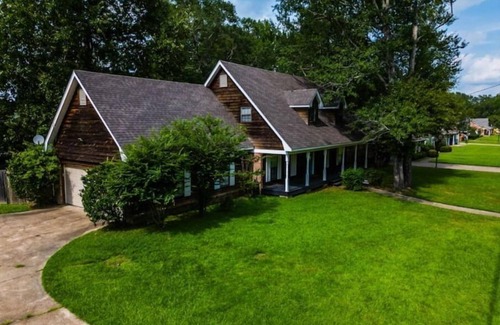 Columbus House | Pet Friendly whole home rental in Columbus
