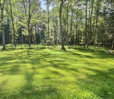 Brookville House | Pet Friendly Wi-fi Firepit Tv