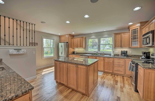 Grass Lake House | Pet-Friendly Grass Lake Retreat w/Game Room!