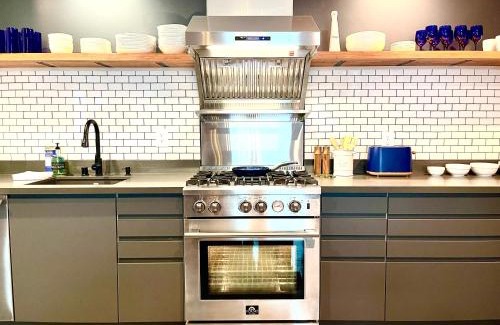 Petaluma Apartment | Petaluma Warehouse Lofts unit E