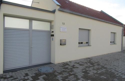 Frauenkirchen Apartment | Peter Lamster Top2