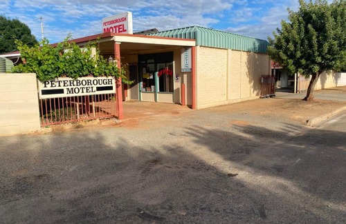 Peterborough Hotel | Peterborough Motel