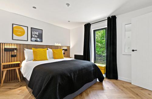 Houston House | Peterswell Holiday Cottage