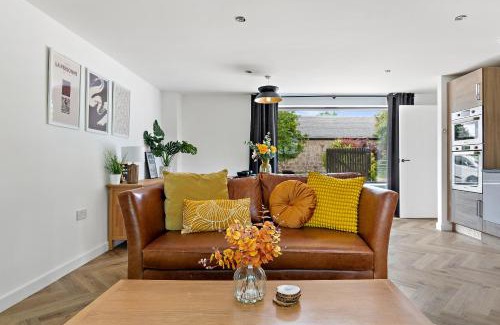 Houston House | Peterswell Holiday Cottage