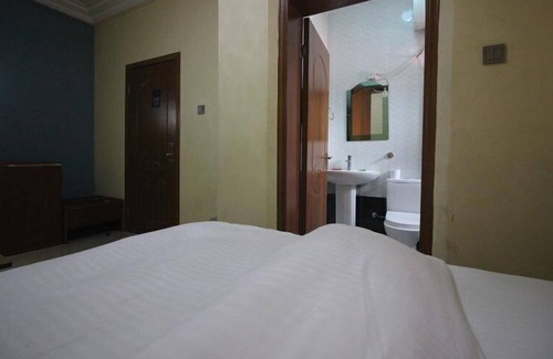 Calabar Cabin | Petesville Hotel Calabar