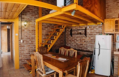 Maipu House | PetFriendly Loft in Maipú near wineries and vineyards, with garden and parking space.