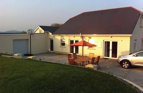 County Cavan House | PetFriendly- Sleeps15- LargeGarden- Lake District