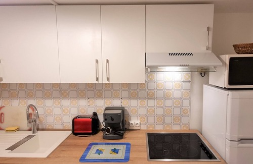 Calenzana Apartment | Petit Appartement à la Campagne Avec Piscine. Proche des Plages de Calvi