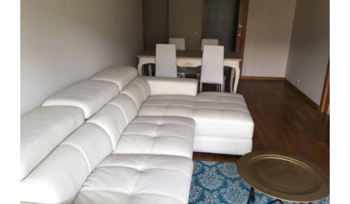 Poio Apartment | Petit con piscina