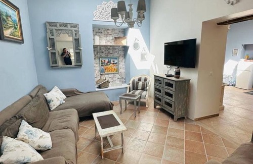 Grasse House | Petit Gîte 4/5 Personnes Avec Accès Piscine Partagée
