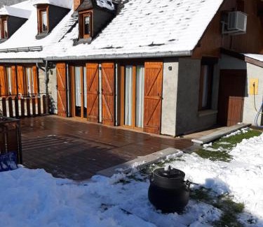 Cier-de-Luchon Apartment | petit gîte de montagne avec jardin et terrasse