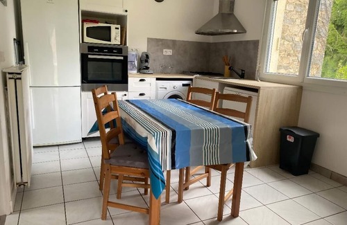 Giat House | Petit Gîte en Auvergne Entièrement Rénové