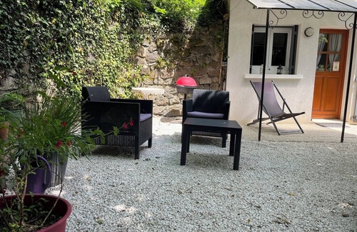 Jassat House | Petit Gite au Bord du lac Chambon