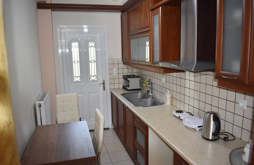Kalambaka Apartment | Petit House Under The Rocks