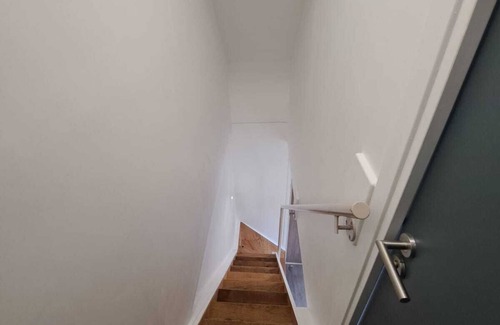 Aulnay-sous-Bois House | Petit Maison Proche de Laéroport et Transports. Animaux Acceptés