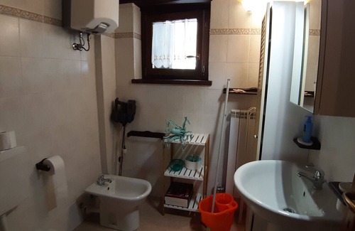 Periasc Apartment | Petit Paradise renovated apartment in a historical context