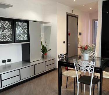 Cologno Monzese Apartment | Petit place incantevole a due passi da Milano!