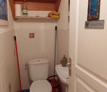 Landerneau Bed & Breakfast | Petit studio - Chambre indépendante au calme