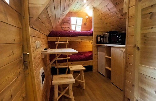 Herzeele Cabin | Petite Cabane Féérique Dans la Campagne