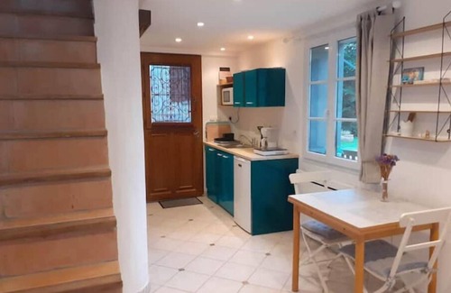 Conde-Sainte-Libiaire House | Petite Maison Duplex Indépendante