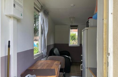 Belle-Eglise Apartment | Petite maison cosy au fond du jardin