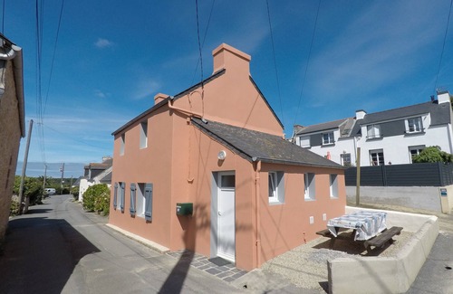 Saint-Pol-de-Leon House | Petite Maison de Pêcheur en Bord de mer