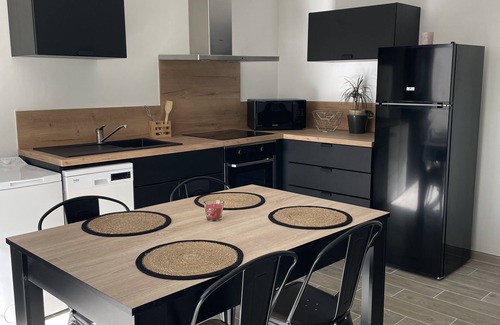 Orange House | Petite Maison Individuelle de 40m2 Avec Jardin de 50 m2 Sans vis à vis