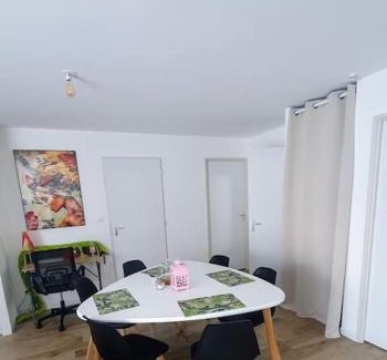 Acquigny House | Petite maison, jardin privé clos, classée 3 étoiles