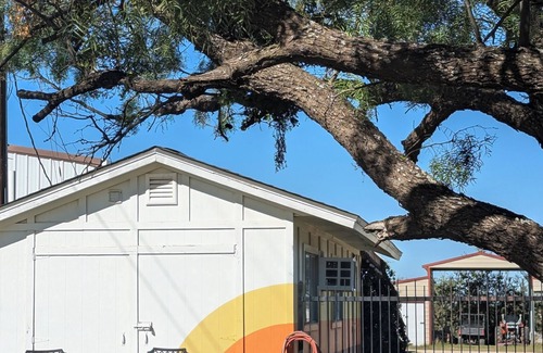 Potosi House | Petite Retreat - Pet Friendly for 1 Pet Only