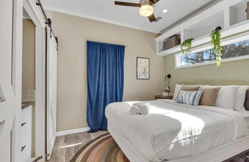 Owens Cross Roads House | Petite Retreat by Green Mountain - Cozy Byrd Nest