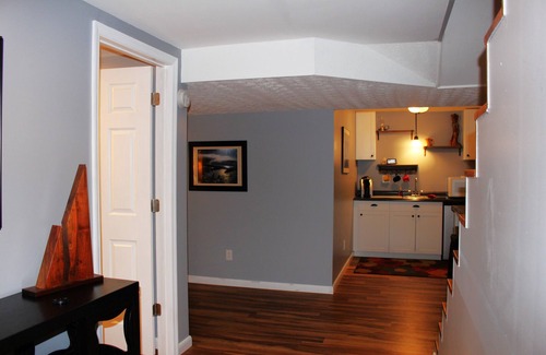 Englewood Apartment | Petite Retreat with Kitchenette and Private Entrance