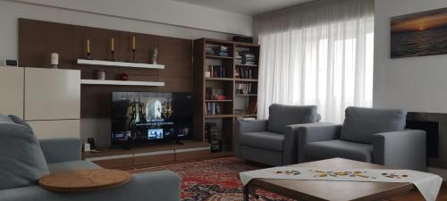 Scheia Apartment | Petra's Skyline