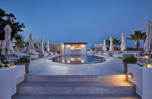 Agios Georgios Hotel | Petri Suites