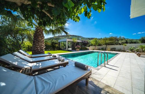 Kissamos Villa | Petronila Luxury Villa with heated private pool