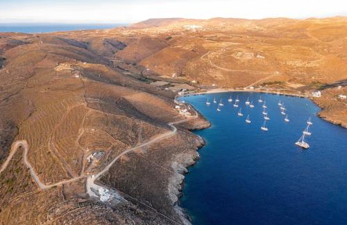 Kithnos Apartment | Petroto