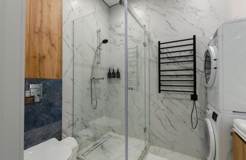 Shevchenkivs'kyi District Apartment | Petrovdom Apartments 24-280a in RC Manhattan, Beresteiskyi 11