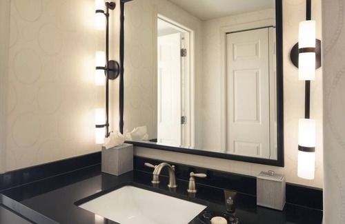 West End Hotel | Pets are Allowed Here! 4 One Bedroom Suite Units, Near the Wharf Complex