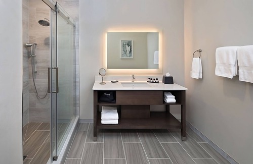 Winters Hotel | Pets are Allowed Here! 3 Courtyard Rooms, Free Parking, Outdoor Fireplace!