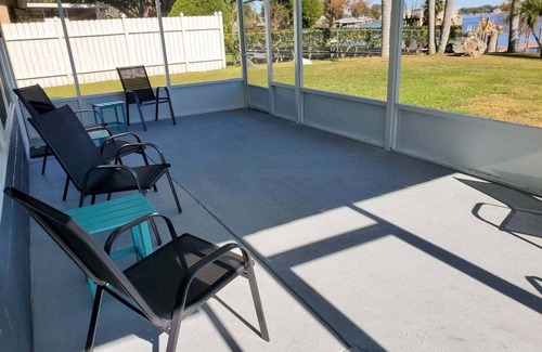 Tavares House | PETS STAY FREE Camp St. Cabanas Unit 4 on Lake Dora