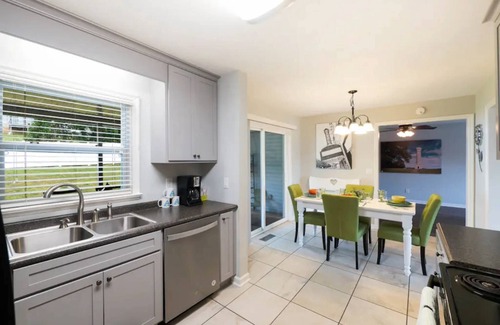 Rossville House | Pets Welcome - 5 Miles to Downtown Chattanooga; Quiet Neighborhood, Dog-friendly home w/Fence