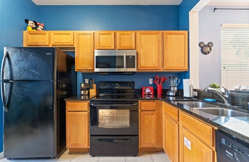 Kissimmee House | Pets Welcome, Close to Theme Parks, Stocked Kitchen, Family Friendly
