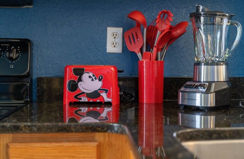 Kissimmee House | Pets Welcome, Close to Theme Parks, Stocked Kitchen, Family Friendly