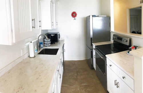 Harbor House | Pets welcome. Great Ocean View . Remodeled Kitchen. Fire Pit. BBQ Free WiFi.
