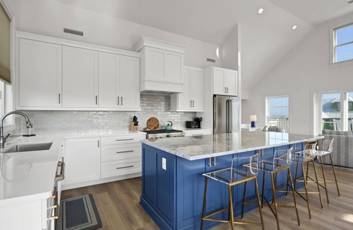 South Beach House | Pets welcomed, great beach cottage, steps to the ocean, family-friendly, BHI