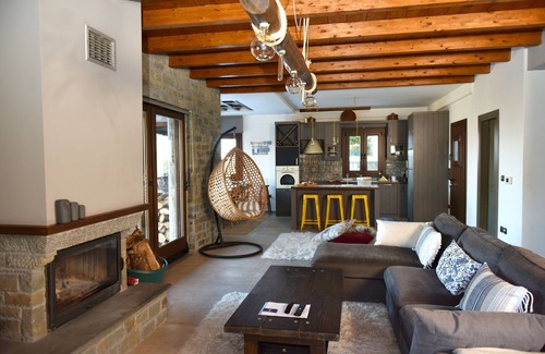 Mouzaki Villa | Peukofyto Mountain Retreat