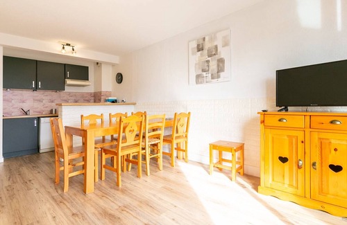 Germ Apartment | Peyragudes: Apt 8 people, balcony, parking, wifi