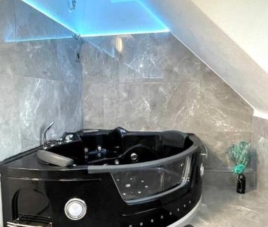 Dortmund Apartment | Phöenixpalace Whirlpool & Infarotsauna