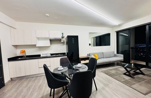 Queretaro Apartment | PH 24th floor overlooking the arches of Queretaro