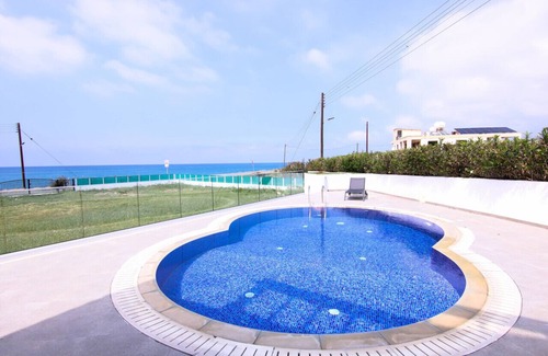 Ayia Marina Chrysochous Villa | Phaedrus Living: Beachfront Villa Mare