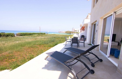 Ayia Marina Chrysochous Villa | Phaedrus Living: Beachfront Villa Thalassa